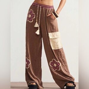 OLI & HALI PLAID FLOWER RELAXED PANT